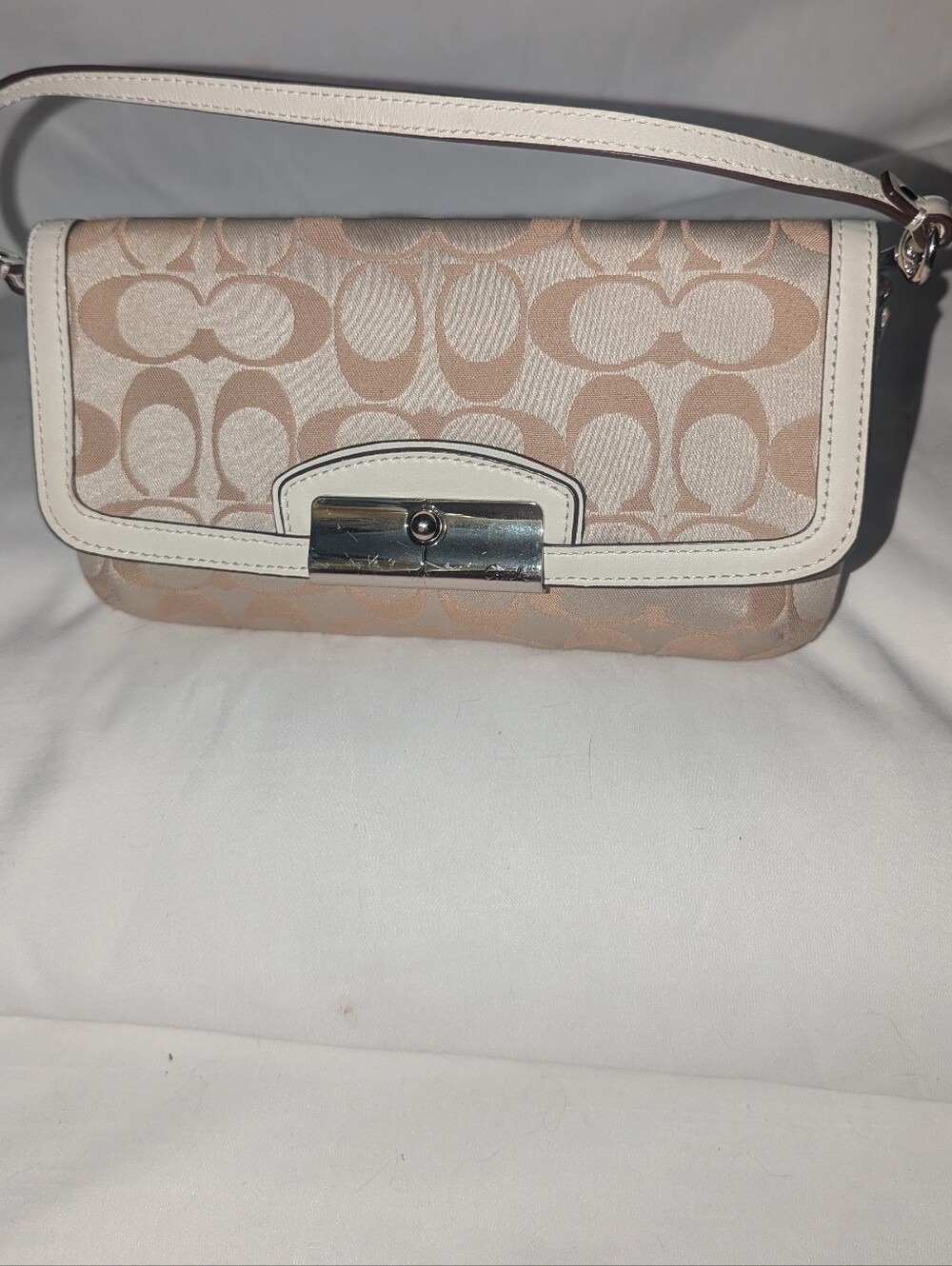Coach Y2K Kristin Jacquard Beige and White Signature  Wristlet Clutch